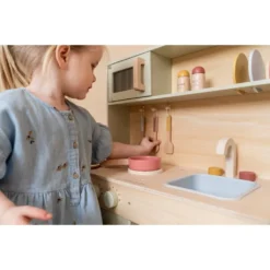 Little Dutch Wooden Play Kitchen -Kids Toy Shop 0017569 little dutch toy kitchen 2 1000