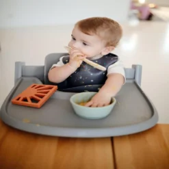 Mushie Silicone Suction Bowl - Blush -Kids Toy Shop 7O0A6165 1600x 4abb7d9b 030b 4407 87e3 d20dfc68475d