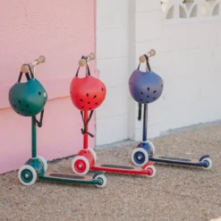 Banwood Scooter - Green -Kids Toy Shop DSC07755 Resized