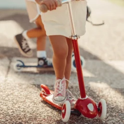 Banwood Scooter - Red -Kids Toy Shop DSC07804