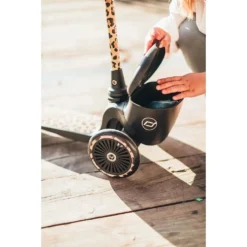 Scoot And Ride - Highway Kick 2 Scooter Leopard -Kids Toy Shop HWK2L LEOPARD CLOSE UP OPEN STORAGE p 1