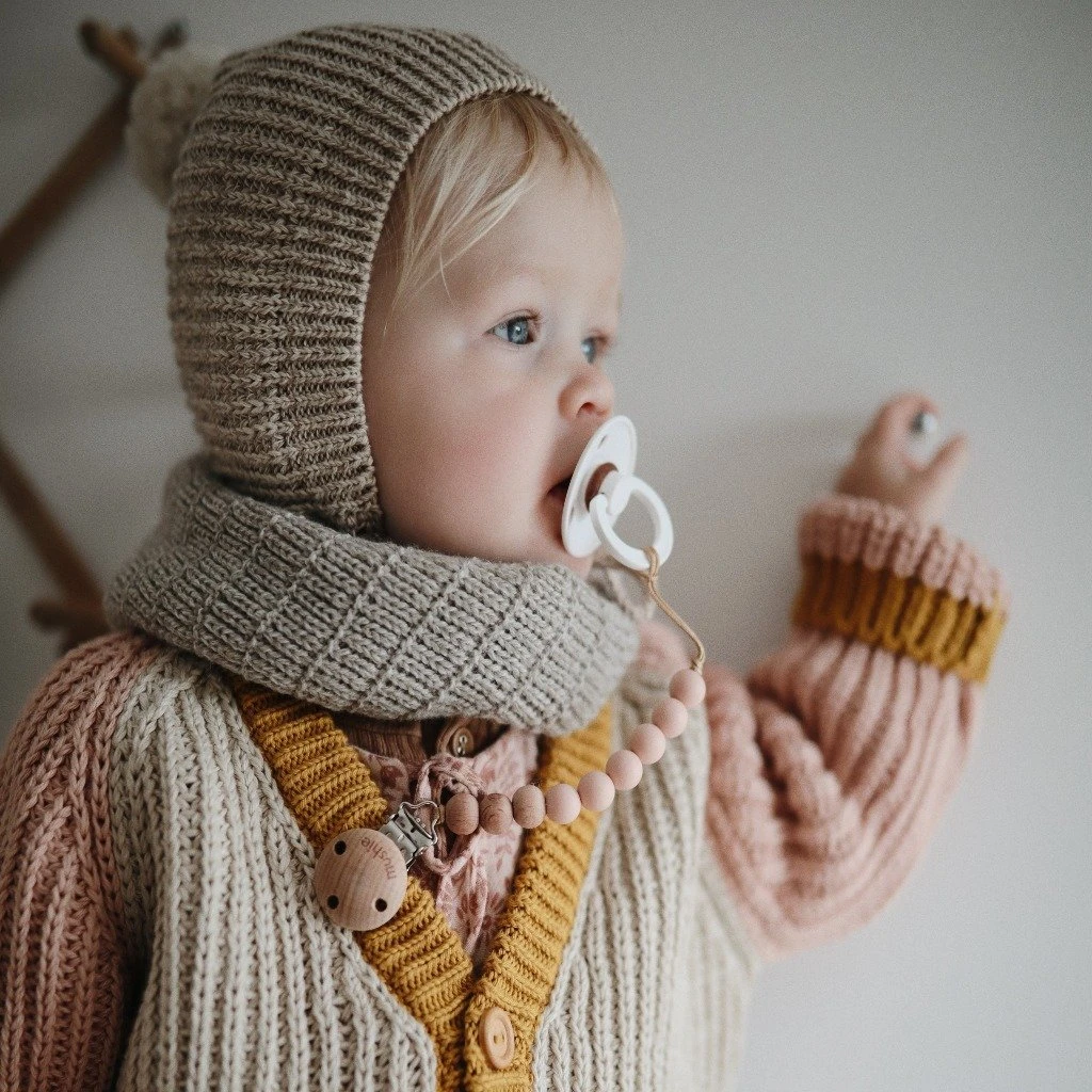 Mushie Pacifier Clips Cleo - Dried Thyme 4 Mushie Pacifier Clips Cleo - Dried Thyme - Image 4