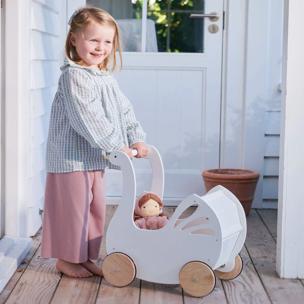 Tender Leaf Toys Sweet Swan Pram 5 Tender Leaf Toys Sweet Swan Pram - Image 5
