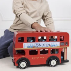 Le Toy Van London Bus -Kids Toy Shop TV469 london bus being pushed