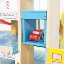 Le Toy Van Le Grand Garage -Kids Toy Shop tv439 le grand garage moving car lift